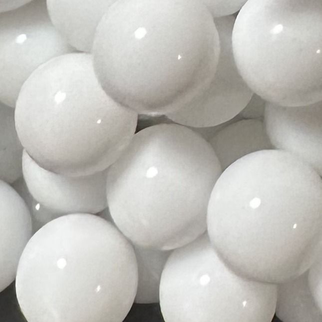 Weiß 10mm: kleine Murmel aus undurchsichtigem weißem Glas